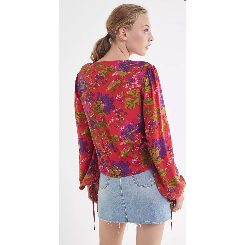 Urban Outfitters Georgie Surplice Blouse Floral Pink Size Small - Picture 3 of 8